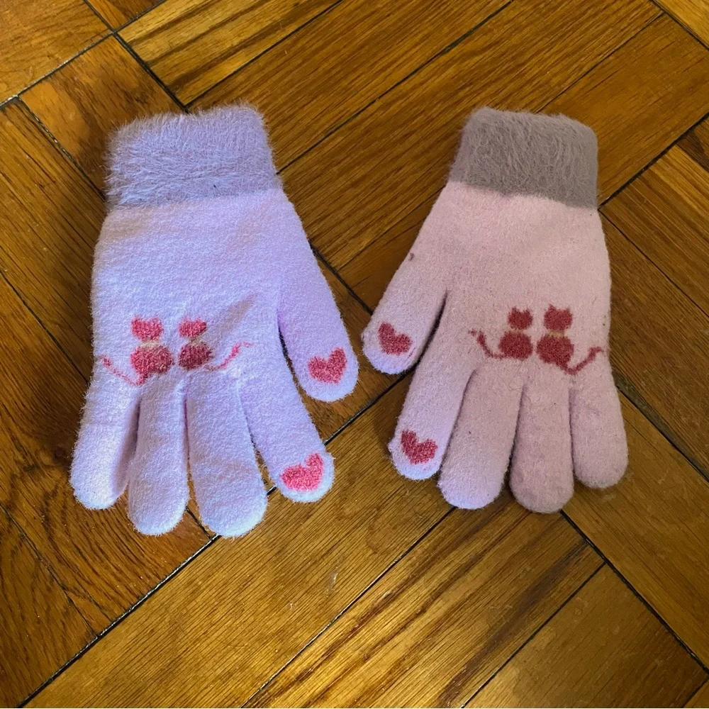 Kawaii Pink and Grey Gloves with Cat and Heart Design